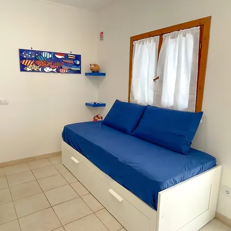 Tatil Evi Marechiara - Independent Ground-floor Unit In With Private Patio, Just 50 M From The Sea And Steps From The Train Station Nettuno
